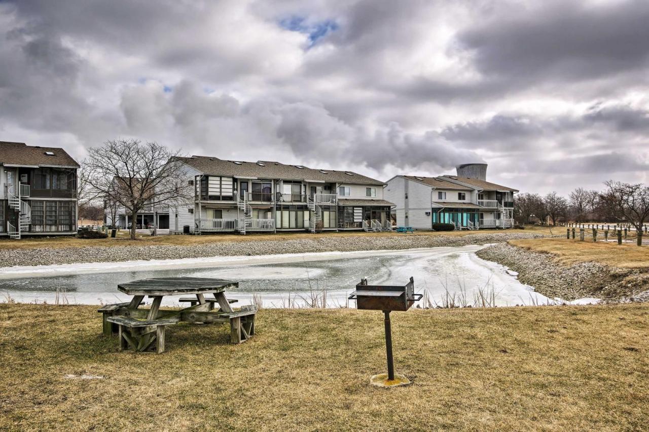 Condo With Balcony, Dock And Access To Lake Erie Sand Beach Extérieur photo
