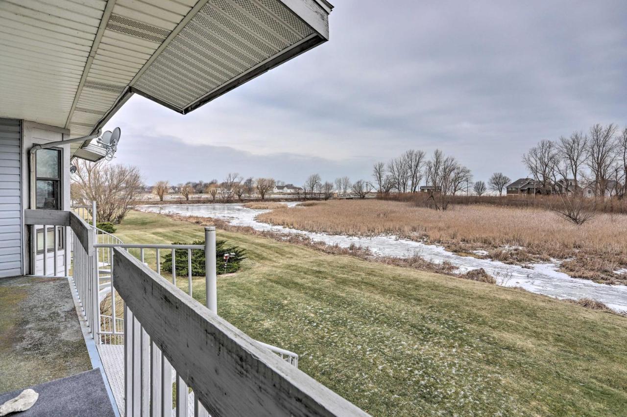 Condo With Balcony, Dock And Access To Lake Erie Sand Beach Extérieur photo