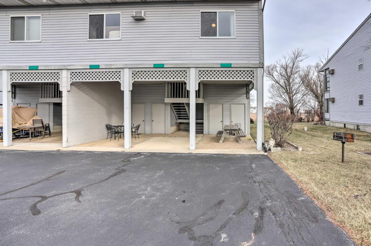 Condo With Balcony, Dock And Access To Lake Erie Sand Beach Extérieur photo