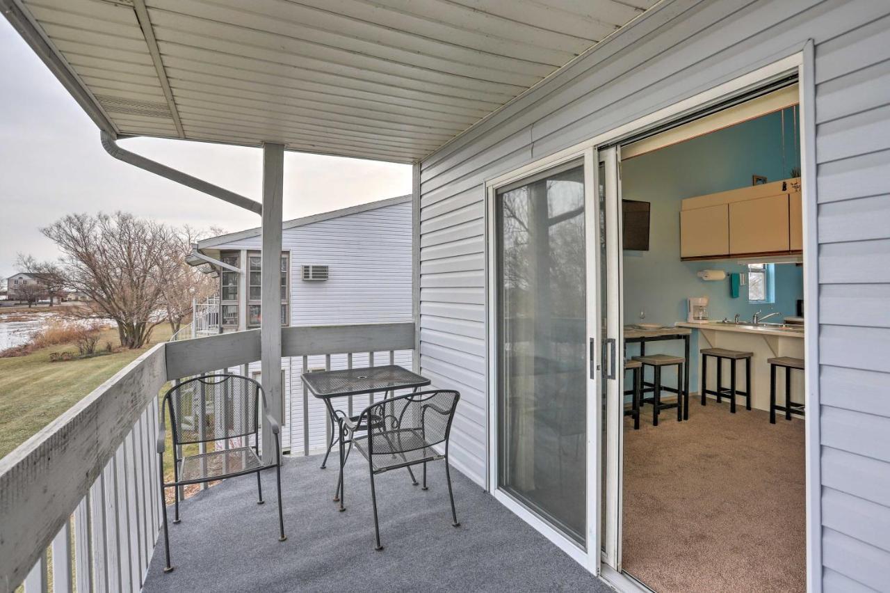 Condo With Balcony, Dock And Access To Lake Erie Sand Beach Extérieur photo